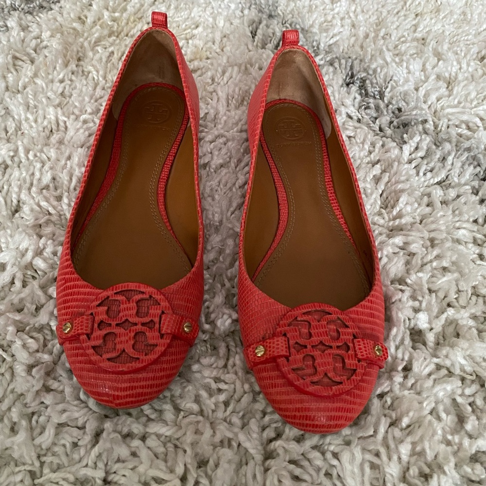 Tory Burch flats. - Picture 2 of 5